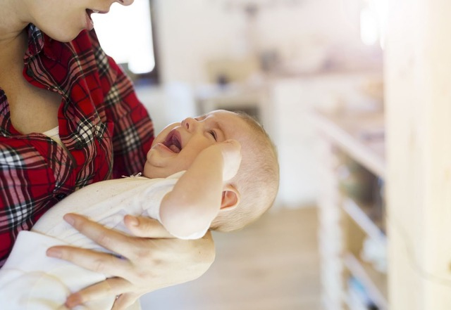 Sfaturi pentru tinerele mamici: Cum sa depasesti momentele dificile din viata bebelusului tau?