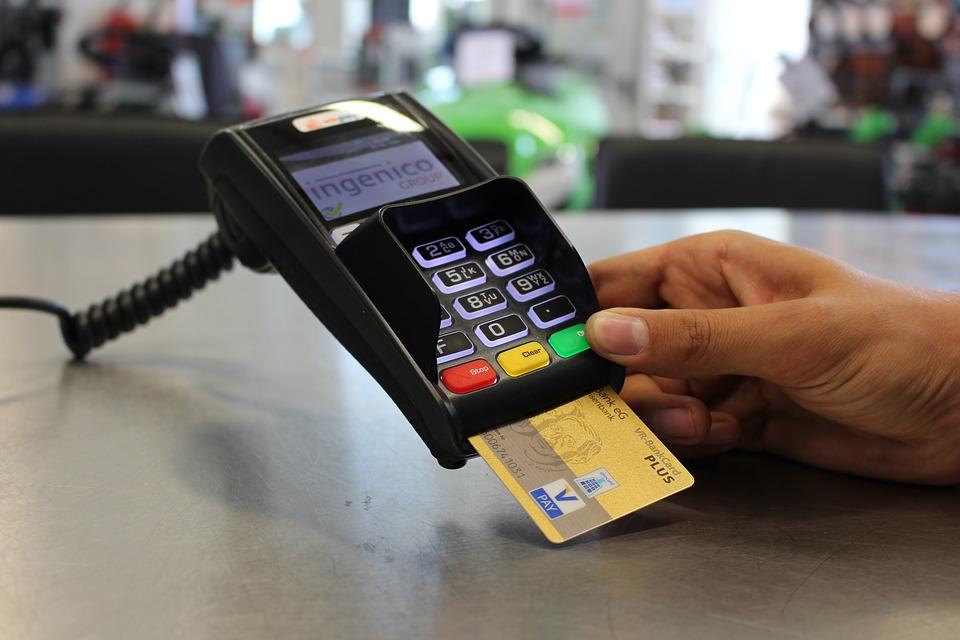 Probleme la tranzacțiile cu Mastercard. Reacția reprezentanților