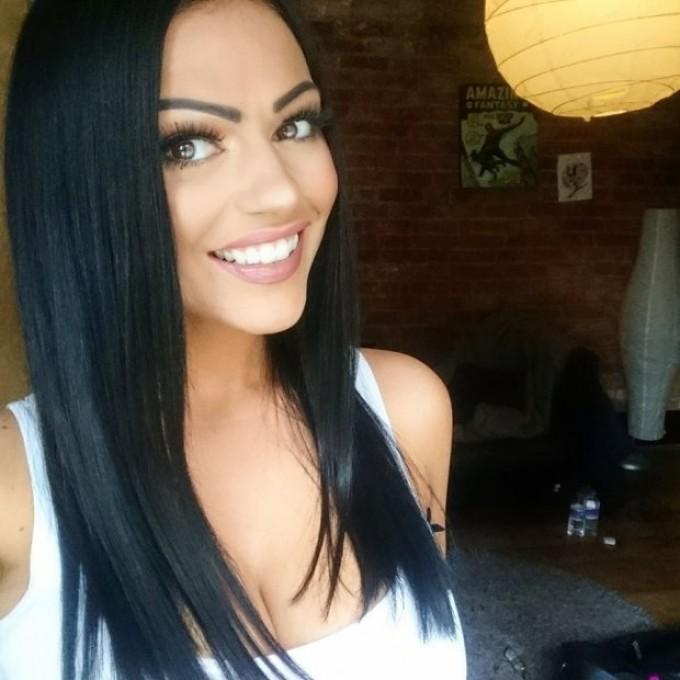 Un ministru i-a trimis mesaje erotice unei barmanițe. După trei săptămâni, a avut parte de surpriza vieții. Cine era fata 540177