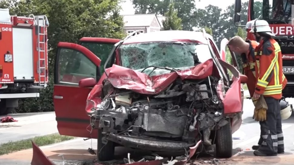 Accident grav în Germania! Șapte români sunt victime. Au fost trimise elicoptere de salvare - VIDEO
