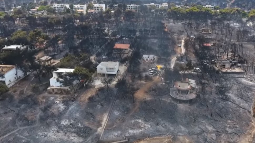 Imagini dramatice! Ce a rămas din orașul ars din temelii din Grecia - VIDEO