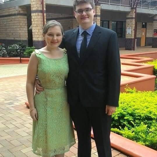 Povestea tinerei care a renunțat la carieră pentru a deveni o casnică din anii 1950. „Nu port blugi, tricouri sau hanorace” 542236