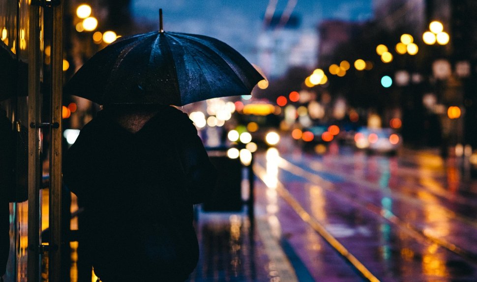 Alertă de ploi torențiale în București