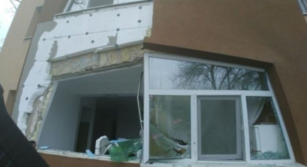 Explozie într-un bloc din Constanţa: Trei răniţi, printre care un copil de trei ani