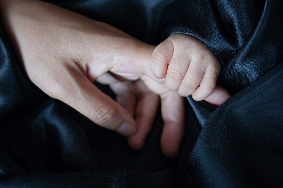 Acuzaţii grave la maternitatea din Rădăuţi. O femeie și bebelușul ei abia născut au murit