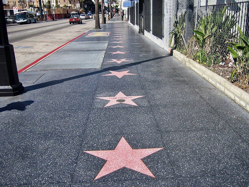 Hollywoodul cere retragerea stelei lui Donald Trump de pe Walk of Fame