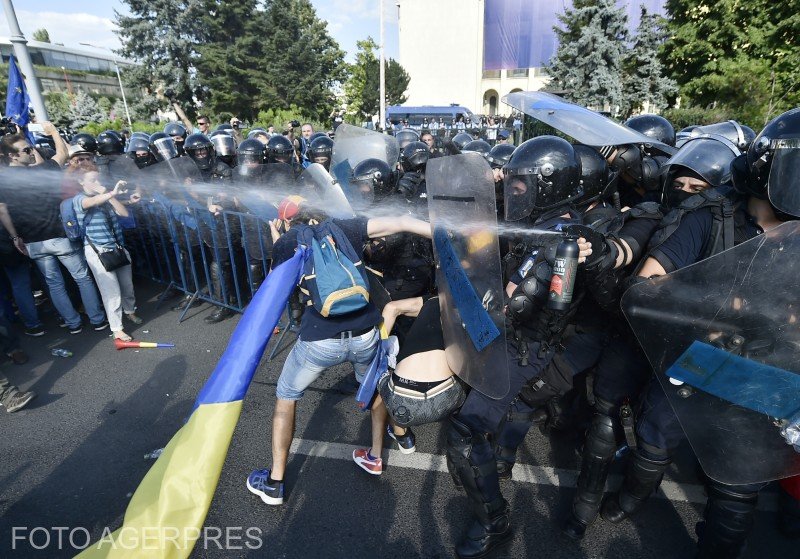Jandarmeria Română, reacție după violențele de la mitingul diasporei: Intervenția a fost justificată