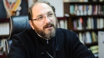 Părintele Constantin Necula, despre proteste: Nu e nevoie de înjurătură când vrei să spui adevărul