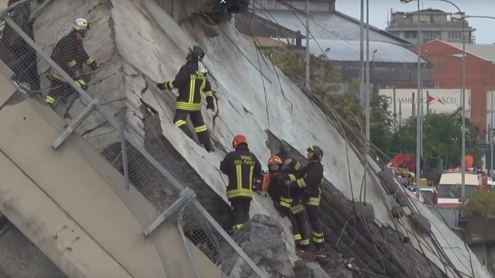 Prima reacție a MAE după prăbușirea unui pod din Italia