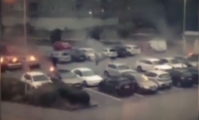 Zeci de mașini au fost incendiate in Suedia