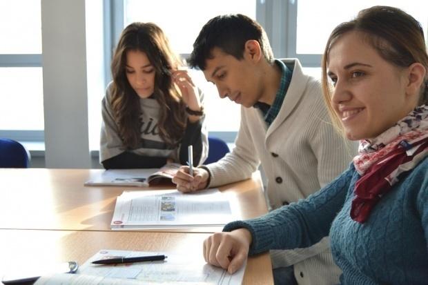 SUBIECTE INFORMATICĂ 2018 - edu.ro. Avem BAREMUL de corectare la examenul de BACALAUREAT