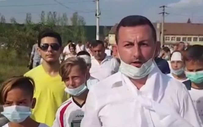 Aproape 3.000 de oameni din orașul Rovinari protestează față de o decizie luată de Guvern