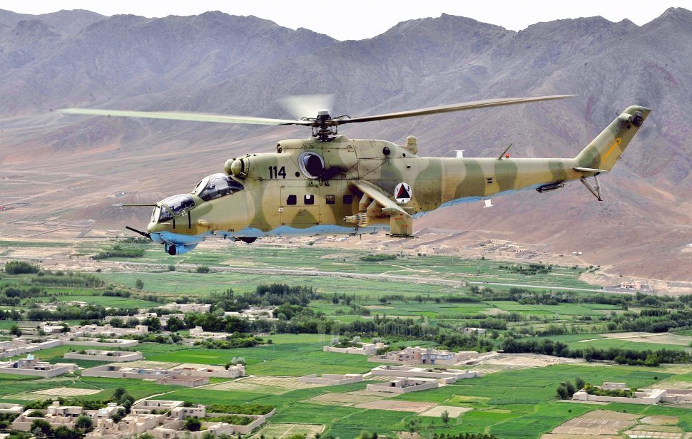 Un elicopter militar s-a prăbușit în nordul Afganistanului. Trei persoane au murit