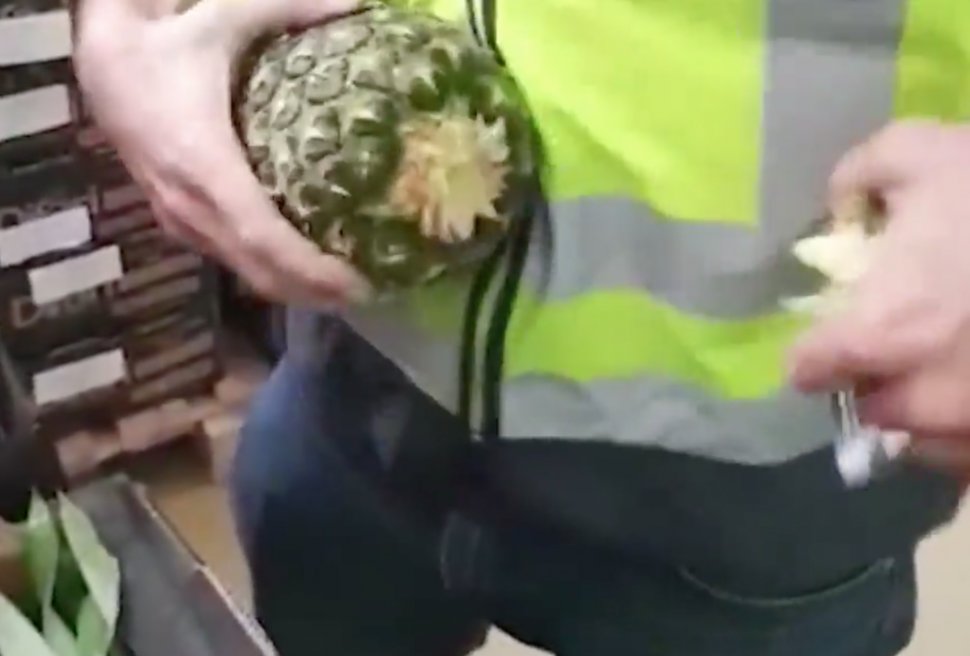 Au mers să cumpere ananas de la piață! În cinci minute a venit Poliția - Erau peste 65 de kilograme