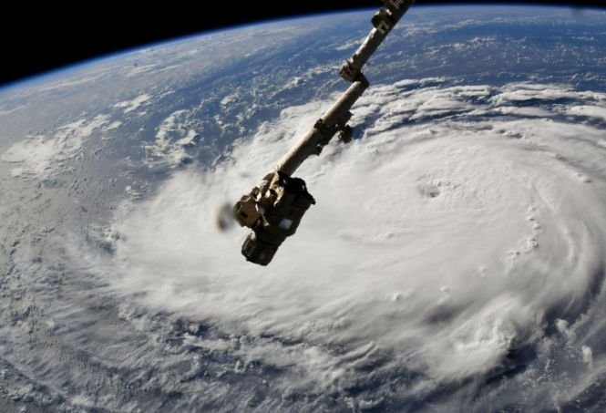 Au apărut primele imagini publicate de NASA cu uraganul Florence