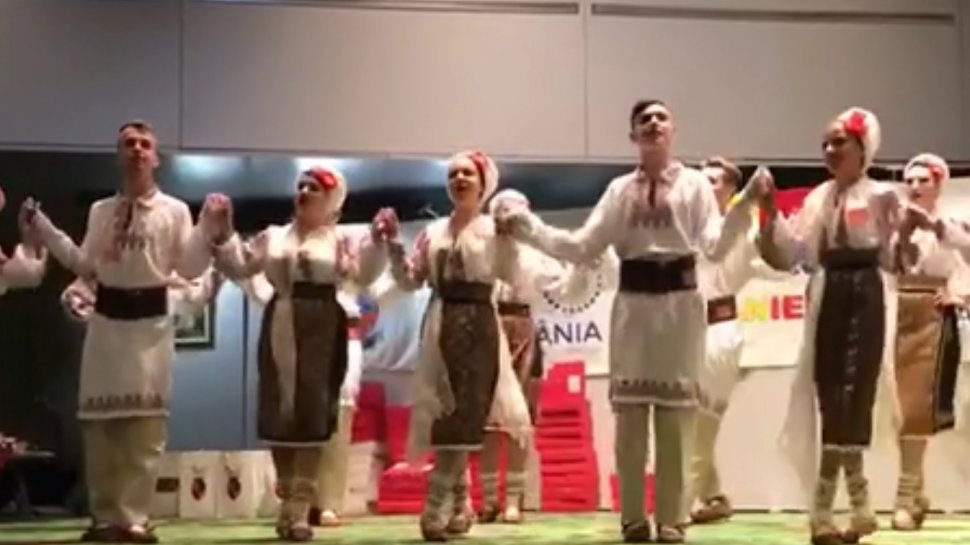 Dansul popular românesc şi bucatele tradiţionale au făcut senzaţie în Parlamentul European de la Strasbourg