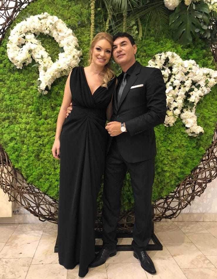 Valentina Pelinel este însărcinată cu gemeni! 549603