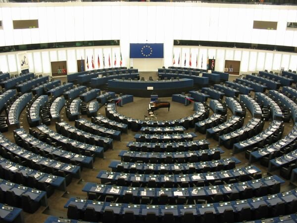 Vot crucial în Parlamentul European privind drepturile de autor