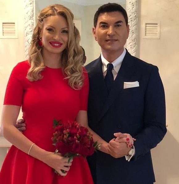 Valentina Pelinel a făcut furori cu inelul de logodnă! Cât a costat bijuteria 549793