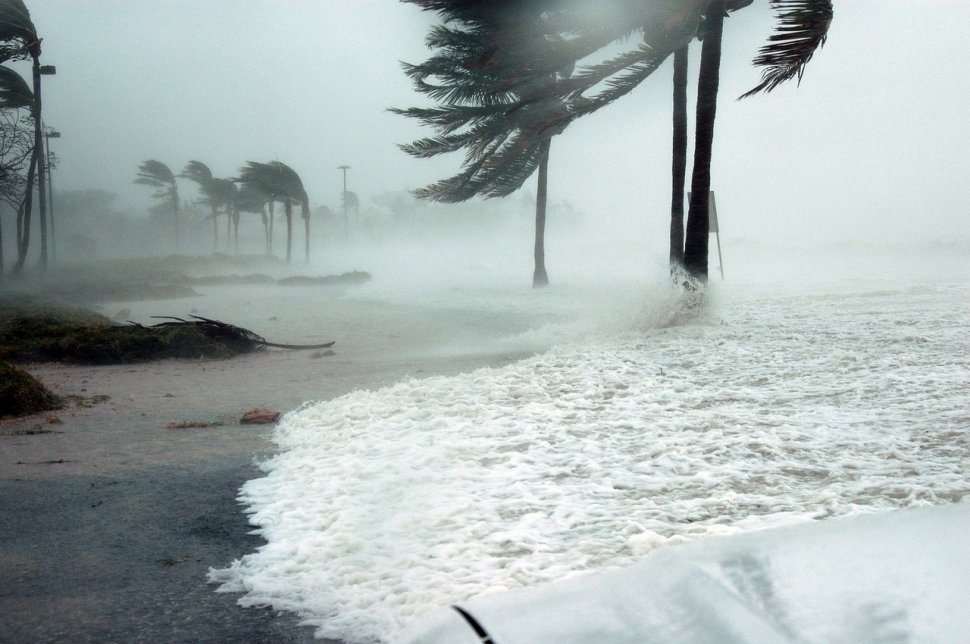 Uraganul Florence a provocat dezastru în America: Cel puțin 16 oameni au murit! Furtuna nu a fost niciodată mai periculoasă