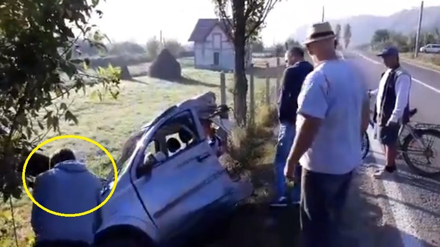 VIDEO. S-a născut a doua oară! Mașina lui s-a rupt în două, în impact, dar șoferul nu a pățit nimic. E uluitor ce declară 