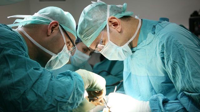 Chirurgul care a scos rinichiul greșit pacientei declară că nu a greșit cu absolut nimic