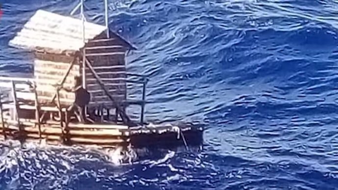 Cum a reușit un tânăr să supraviețuiască aproape două luni, pe o colibă plutitoare, în Oceanul Pacific - VIDEO 