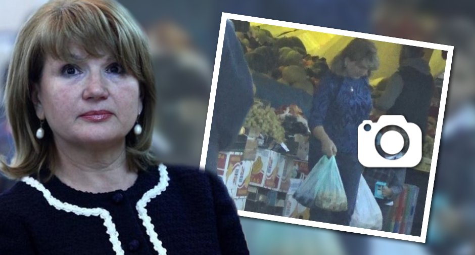 A fost Prima Doamnă a României, dar uite cum se comportă! Ce a făcut Maria Băsescu de faţă cu nepoţii săi