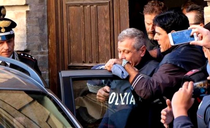Cine sunt cei 3 români care au masacrat doi pensionari italieni la Lanciano. Zeci de oameni furioși s-au adunat în fața comisariatului: „Animalelor!”