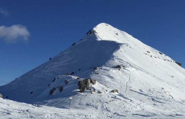 Strat de zăpadă de 20 de centimetri în cea mai înaltă zonă montană din România. Avertismentul salvamontiştilor
