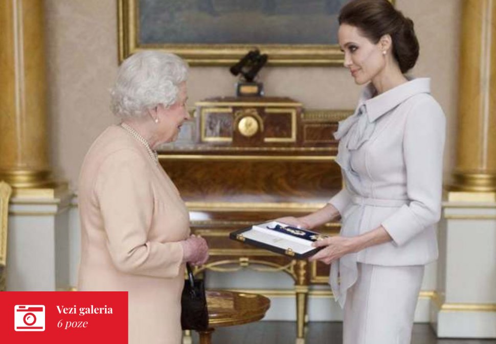 Ce înălţime are de fapt Regina Elisabeta? Pare scundă, dar este mai înaltă decât multe dintre femei 