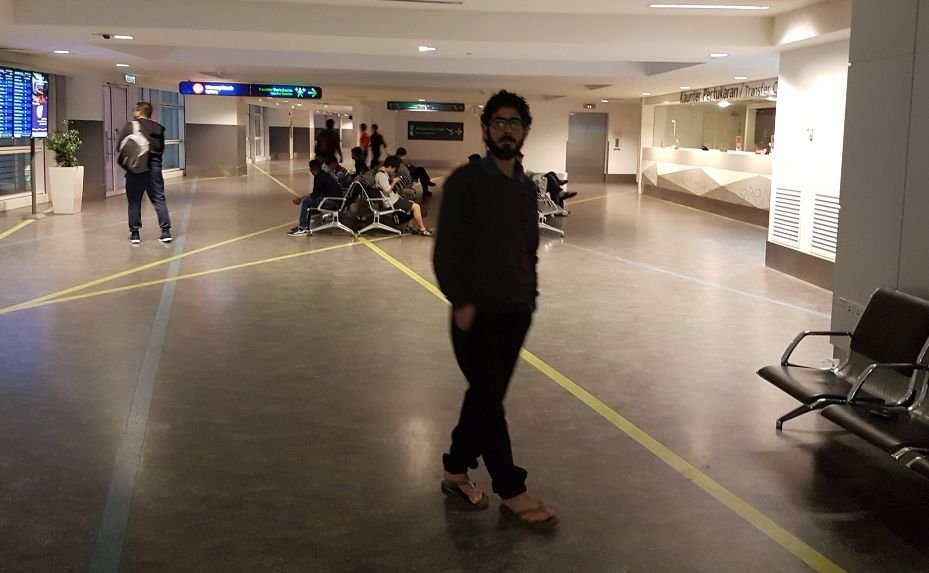 Un bărbat sirian a părăsit în sfârșit aeroportul în care locuia de luni de zile 