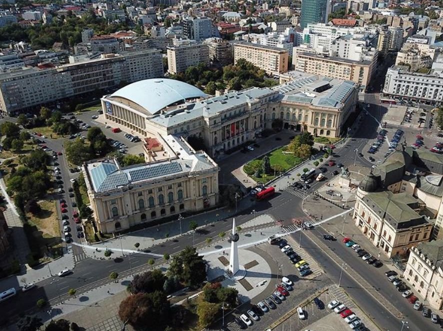 Apariție bizară în centrul Capitalei! Ce a apărut în jurul Muzeului Național de Artă al României FOTO/VIDEO 
