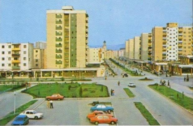 Ce oraş din România credeţi că apare în aceste imagini? Cum s-a schimbat în 40 de ani viaţa acestor oameni - FOTO 554957