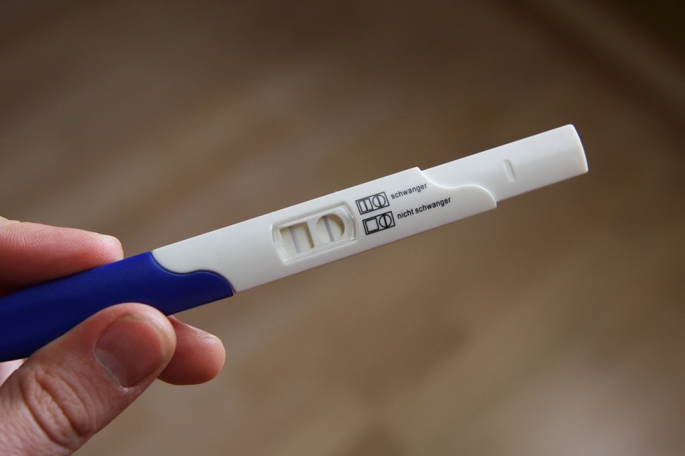 Zeci de mii de teste de sarcină au fost retrase de la vânzare din Marea Britanie. Motivul este năucitor