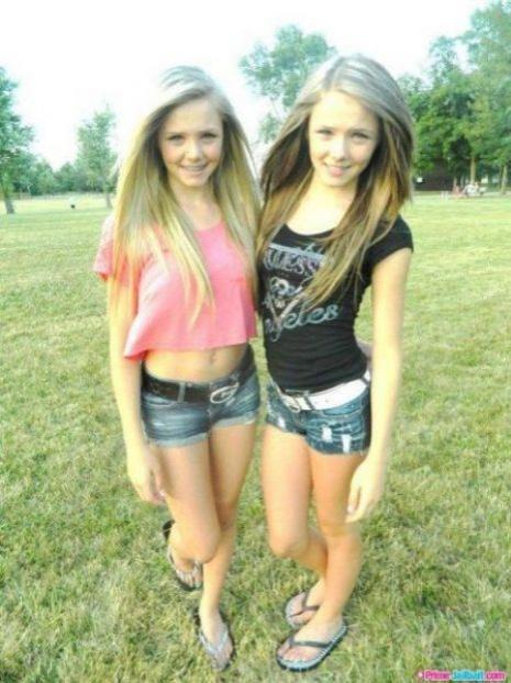 Vei fi șocat când vei afla ce vârstă au aceste fete. Părinţii au intrat în alertă 555844