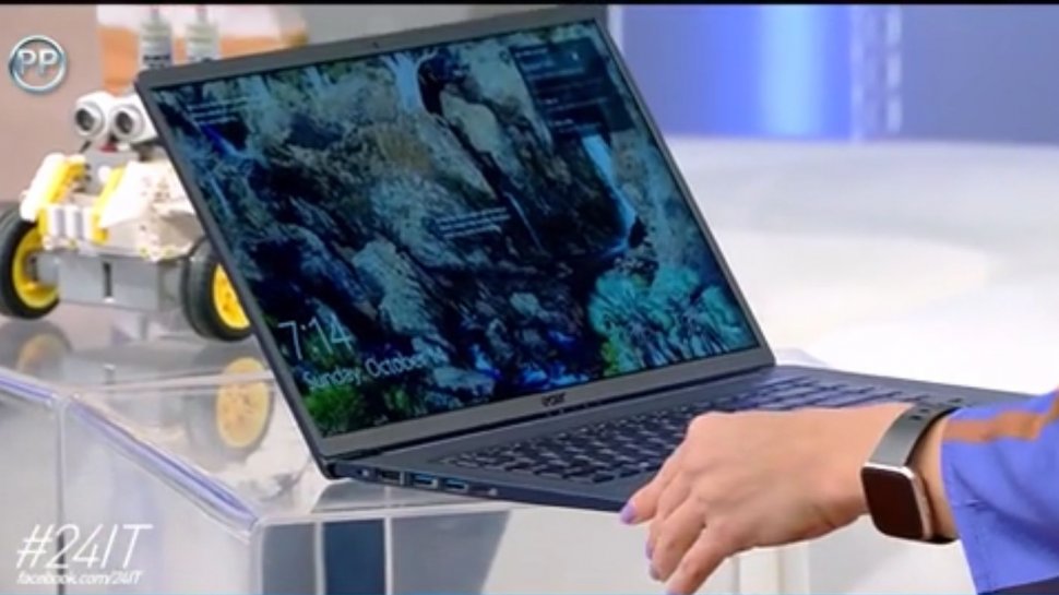 24 IT. Cum arată cel mai uşor laptop din lume
