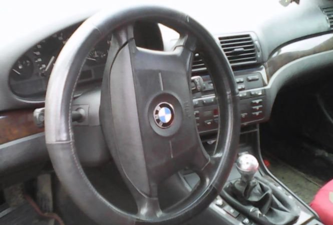 ANAF vinde mașini confiscate! BMW, vândut cu 2.804 lei