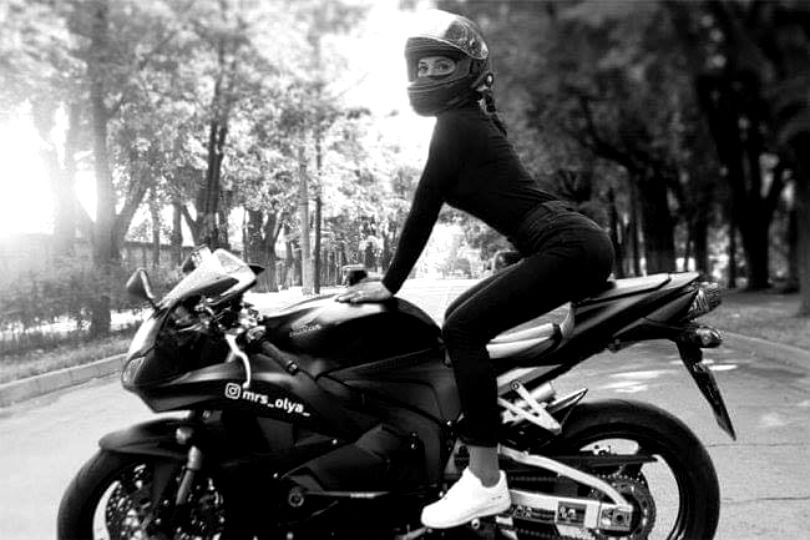 Tragedie uriașă! Olga Petrova, cea mai sexy motociclistă, a murit la 22 de ani