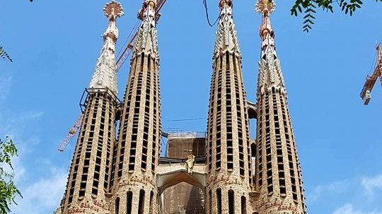 Cel mai important monument din Barcelona, Sagrada Familia, construit fără autorizație