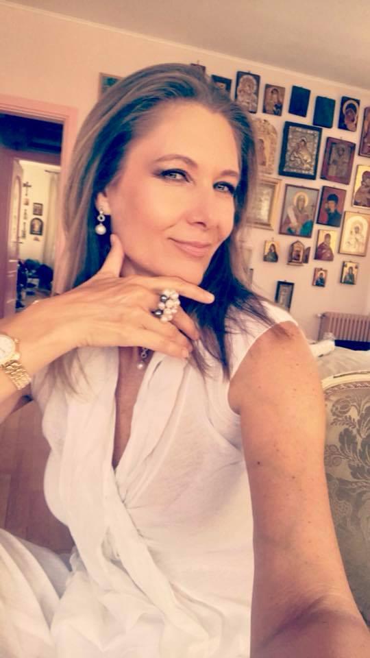 Băutura care o întinerește pe Romanița Ivan! Ce metal miraculos folosește vedeta 557839