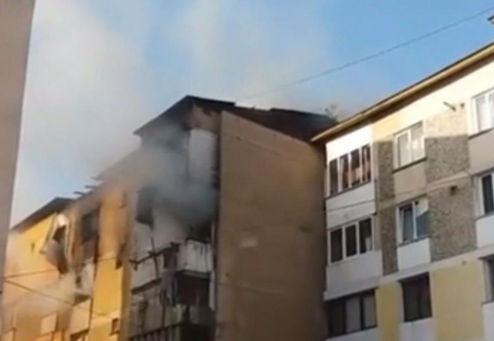 Explozie puternică într-un bloc din Piatra-Neamț. Autoritățile intervin de urgență