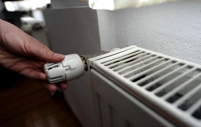 Cum să-ţi încălzeşti casa fără să te coste o avere