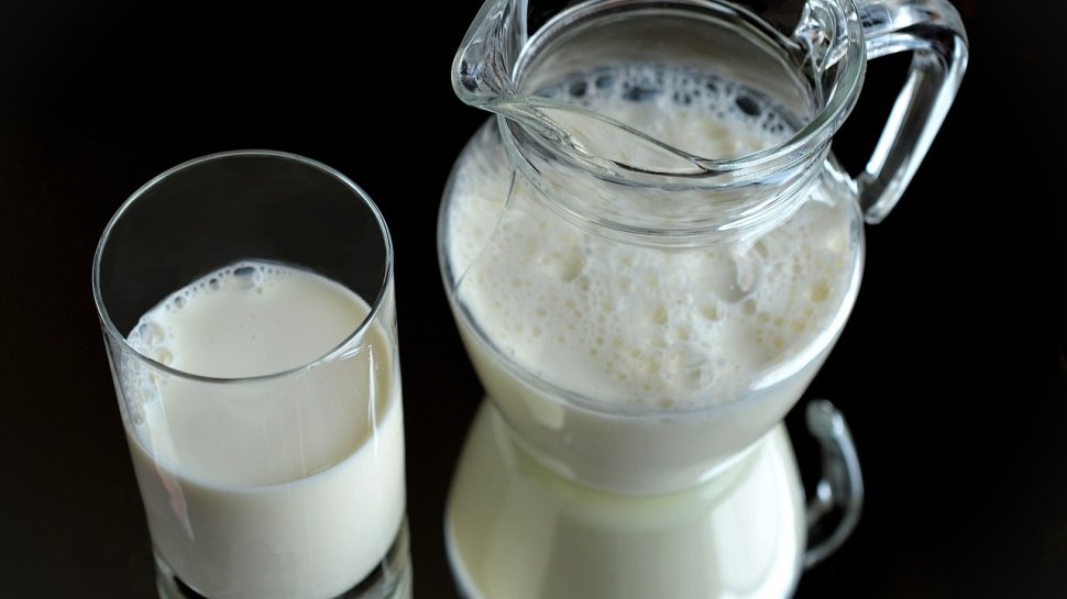 Laptele preferat de oamenii longevivi. Mult mai sănătos decât laptele de vacă, eficient împotriva cancerului