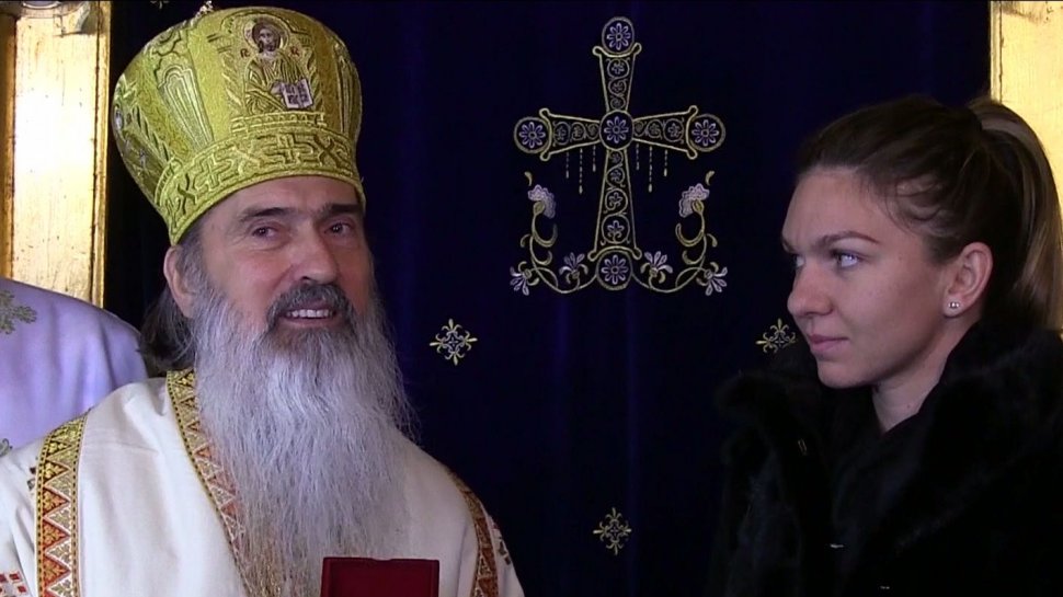 Simona Halep, premiată de ÎPS Teodosie: ''Am văzut cât de frumos vă închinaţi când intraţi pe teren'' - VIDEO