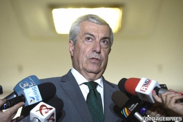 Calin Popescu Tariceanu, president of Senate, accused of taking a 800,000 dollars bribe 