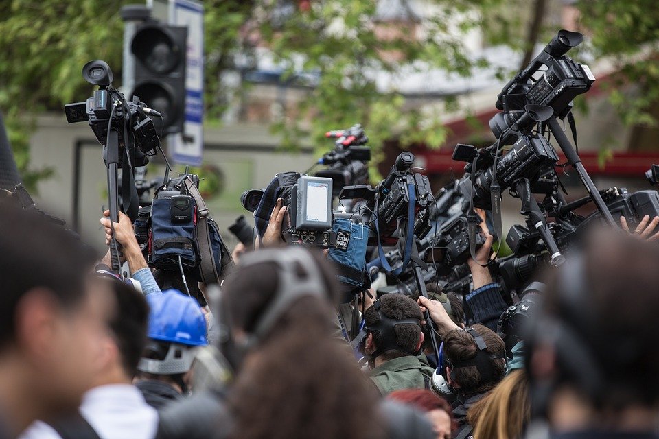 Știrea despre asasinarea unei jurnaliste din România i-a îngrozit pe francezi. Ce s-a întâmplat de fapt