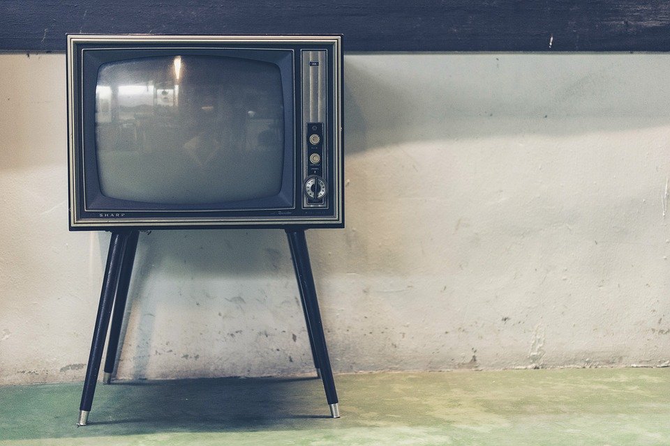 Țara dezvoltată din Europa în care oamenii încă se mai uită la televizoare alb-negru