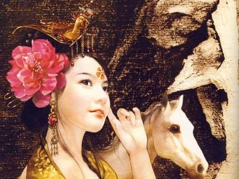 Femeia care a fost unică în cea mai puternică ţară a lumii. De ce nu scrie nimic pe mormântul ei 560727