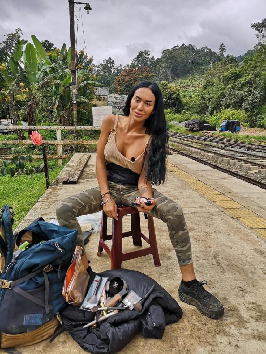 Margherita de la Clejani și-a luat kilograme de produse de make-up în Asia Express. Cum arată nemachiată! 561113